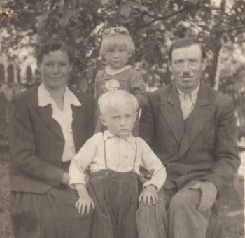 Grandma-and-Grandpa-on-Dads-side photo